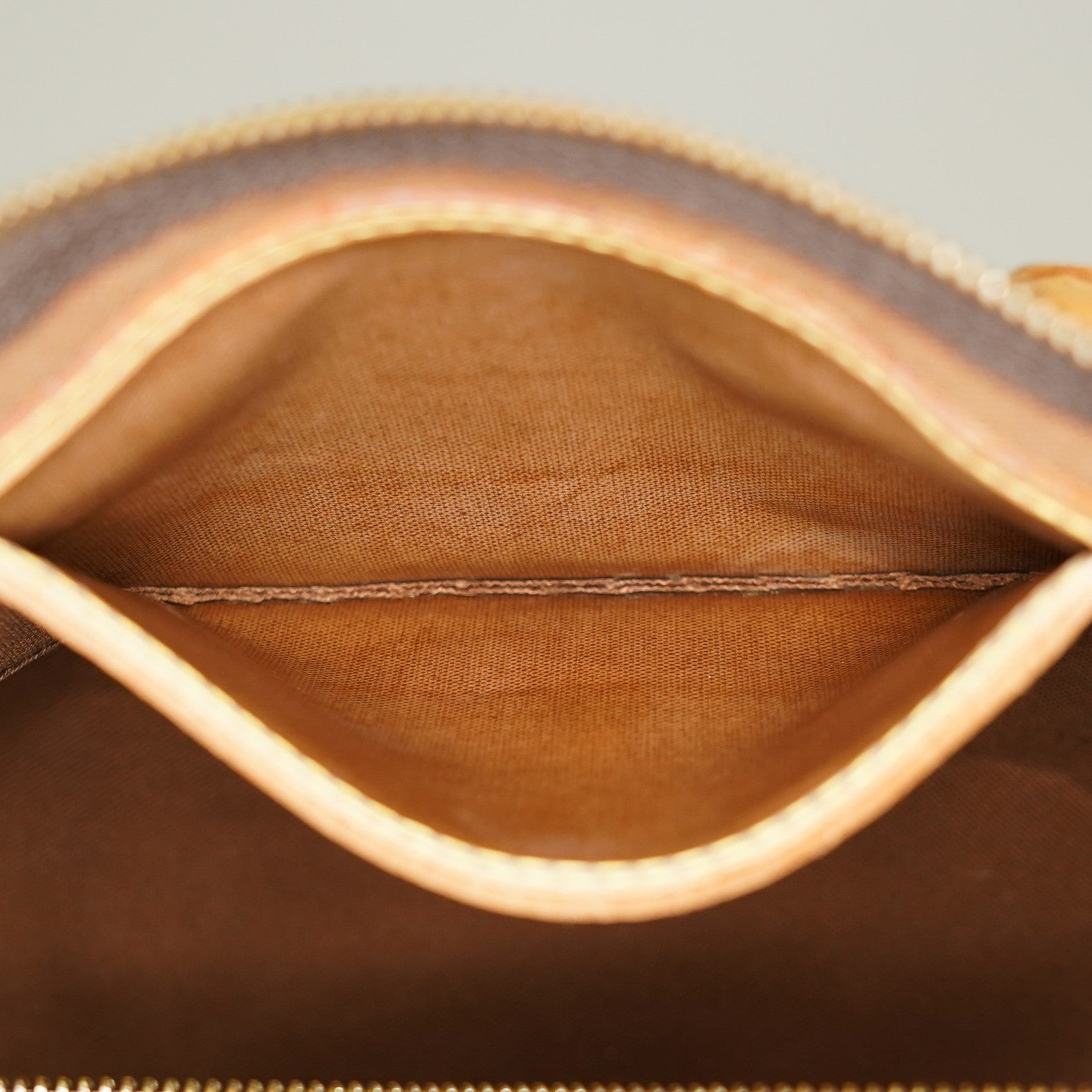 Authentic Louis Vuitton Monogram Speedy 30  Handbag M41526 vintage 05E309020016