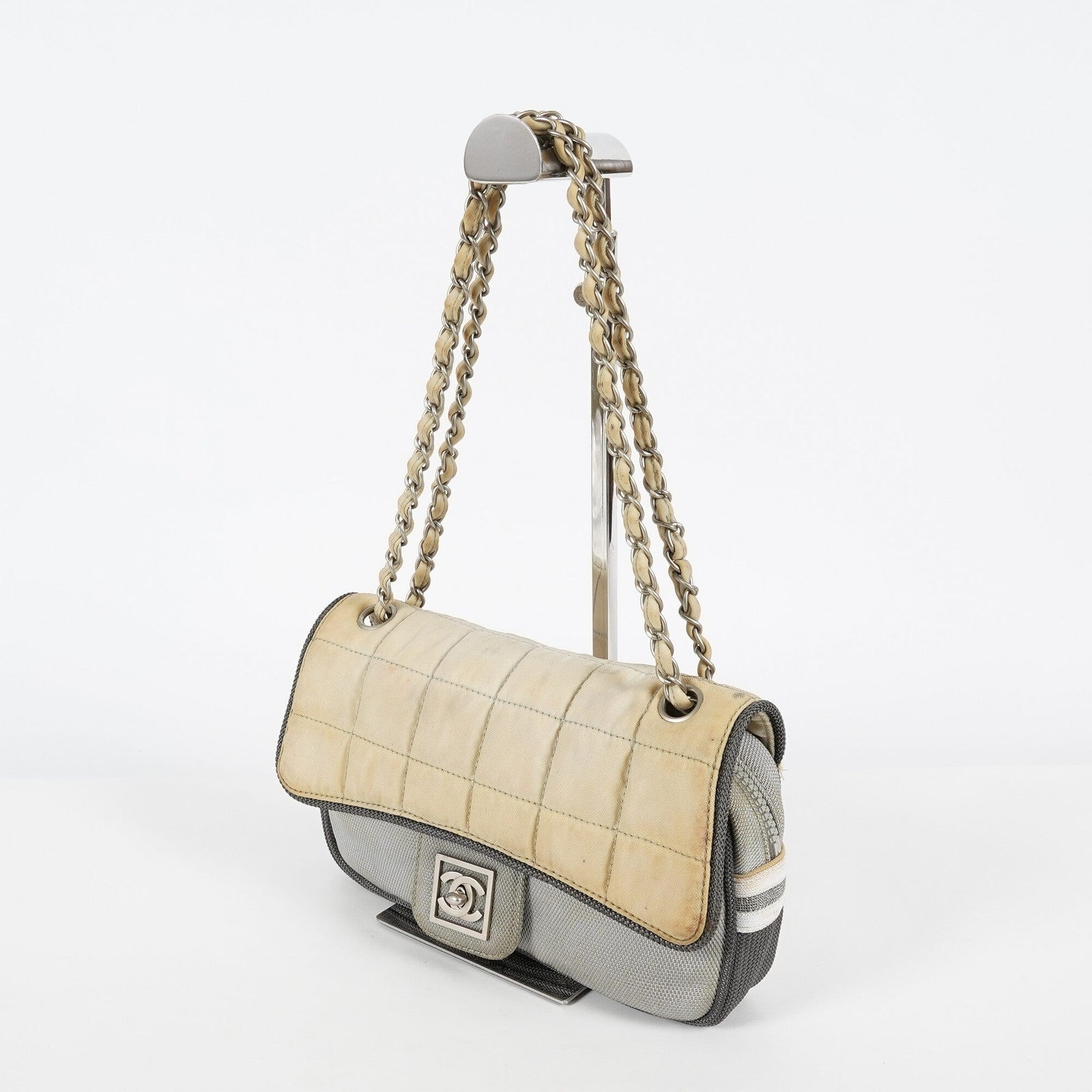 Chanel Chocolate Bar Quilted Turn Lock Shoulder Bag Beige Leather 07E317370012