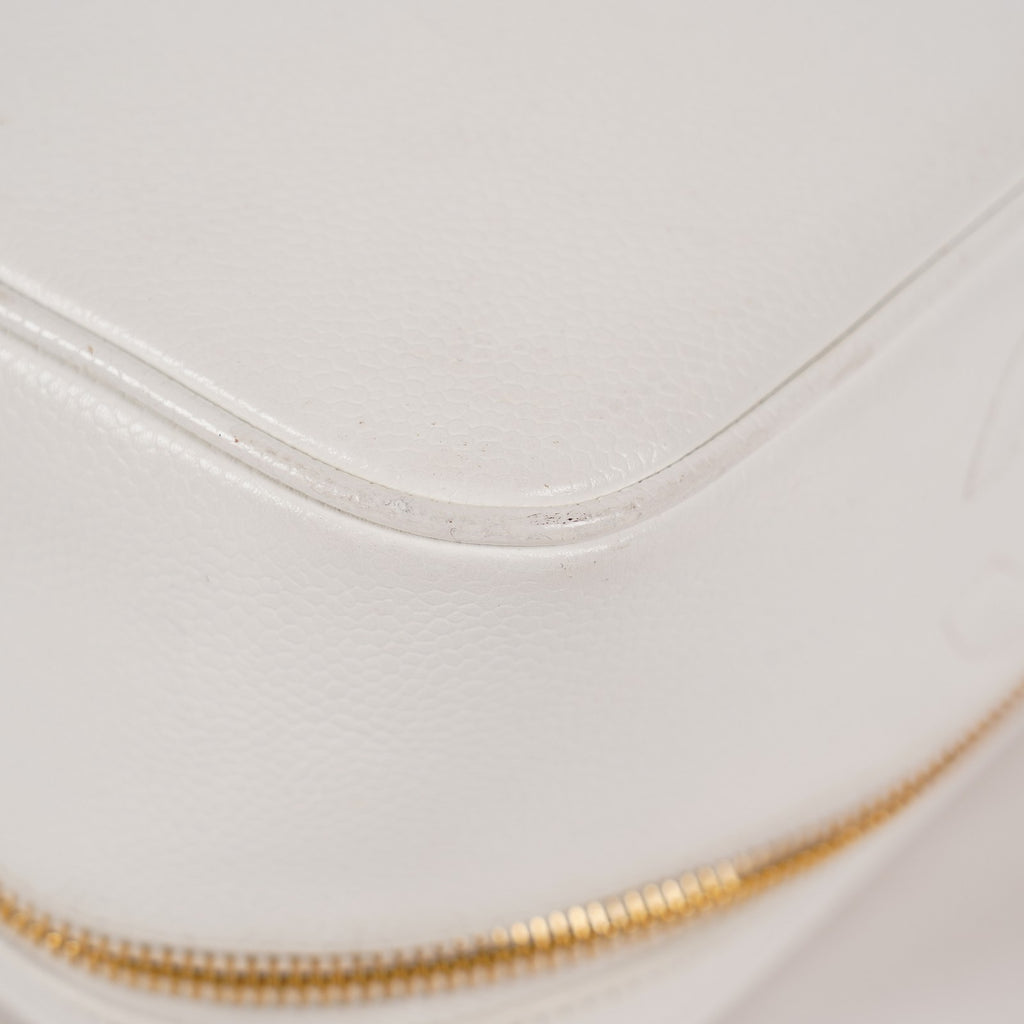Chanel Caviar Skin White Vanity Case Cosmetic Pouch CC Logo Used 06E105830030