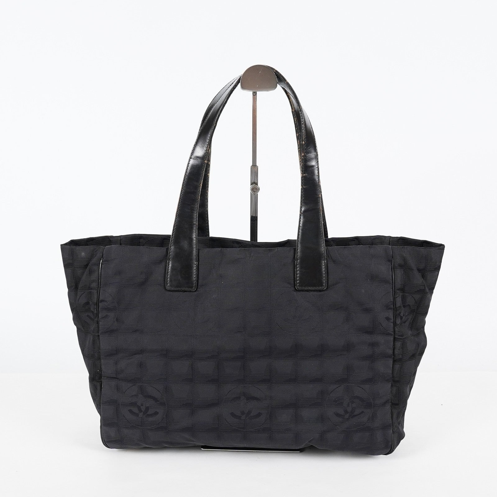 Chanel New Travel Line Tote Bag MM Black Nylon Leather Gold HW Used 08E191155007