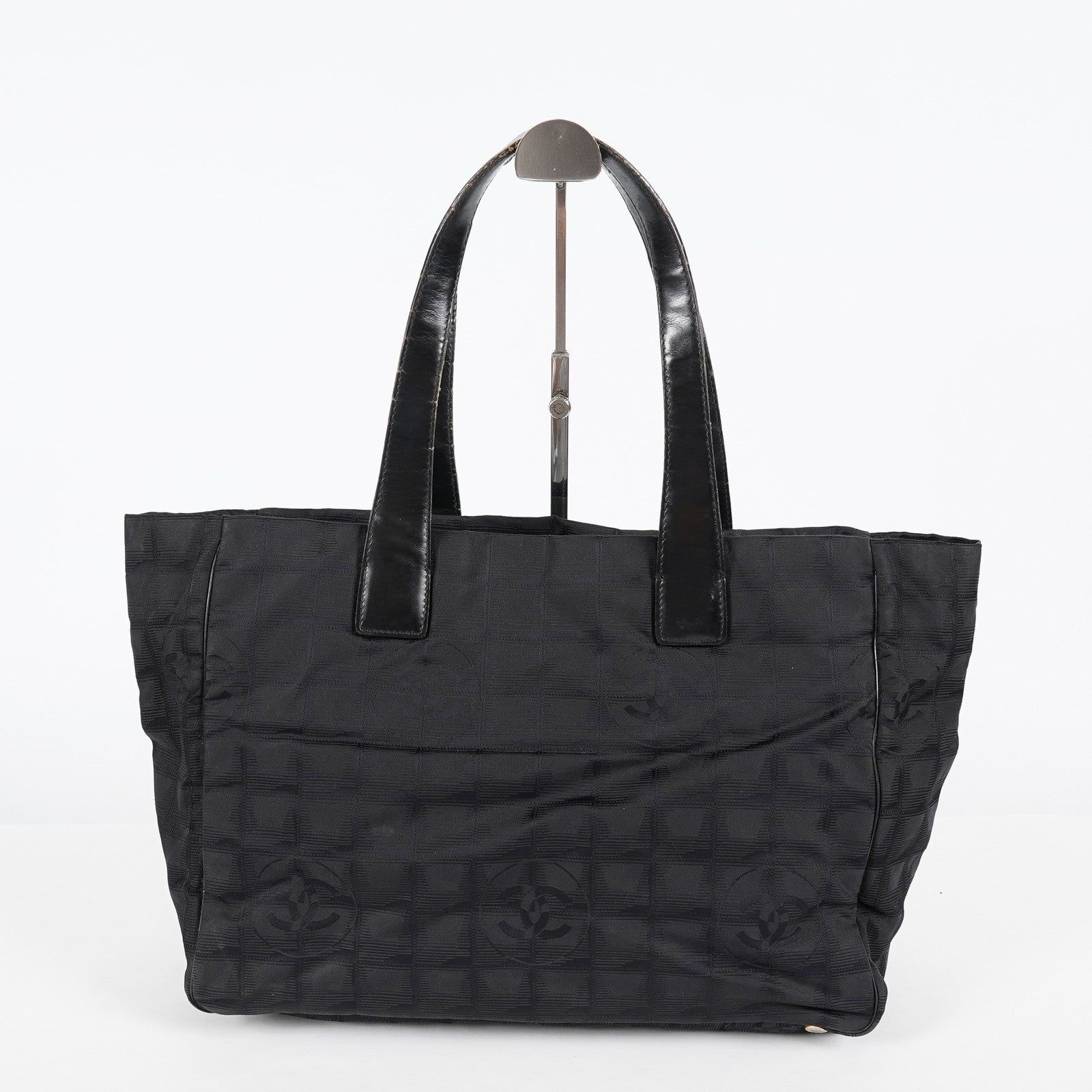 Chanel New Travel Line Tote Bag MM Black Nylon Leather Gold HW Used 08E191155007