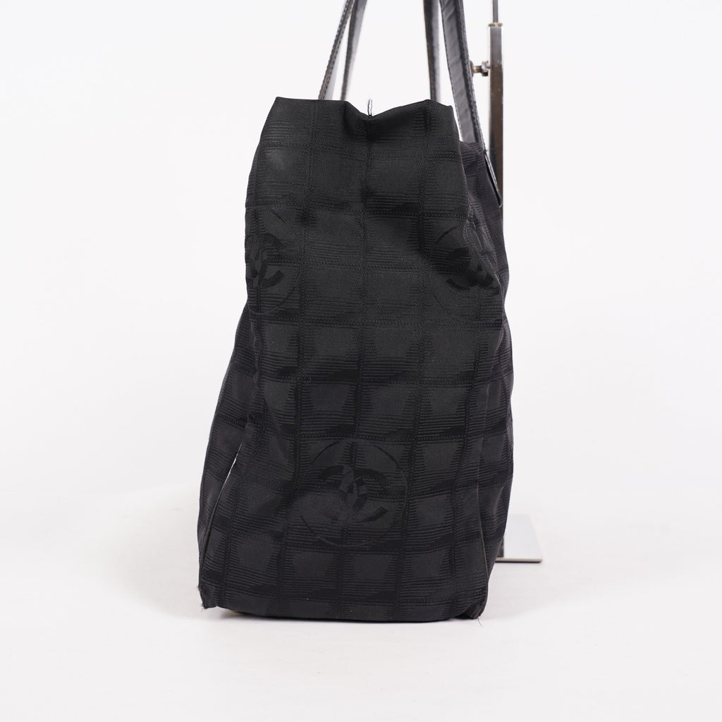 Chanel Old Travel Line Tote MM Black Nylon Shoulder Bag CC Used 06E111155030