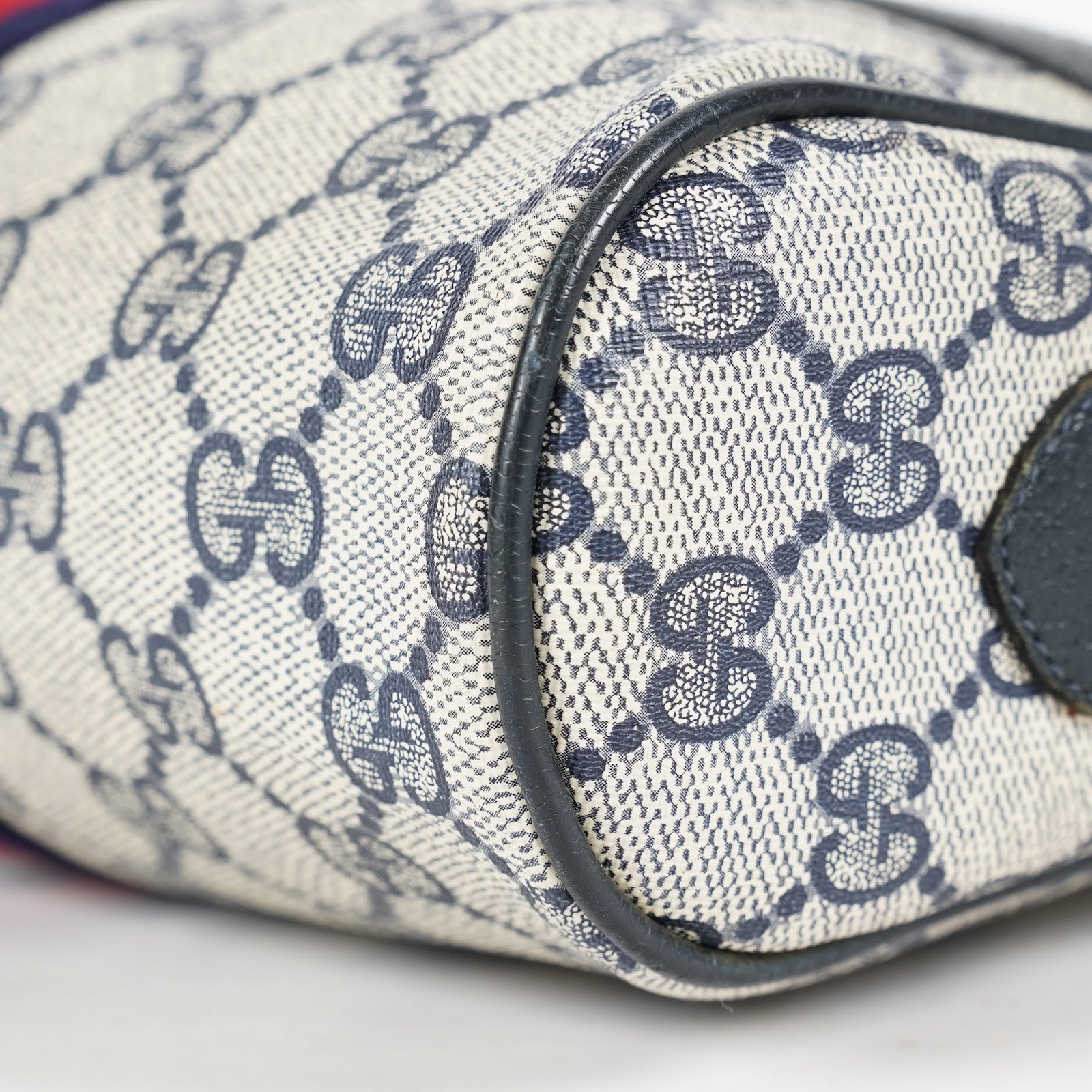 GUCCI Sherry Line GG Supreme Shoulder Bag Navy Crossbody Vintage 08E242640010