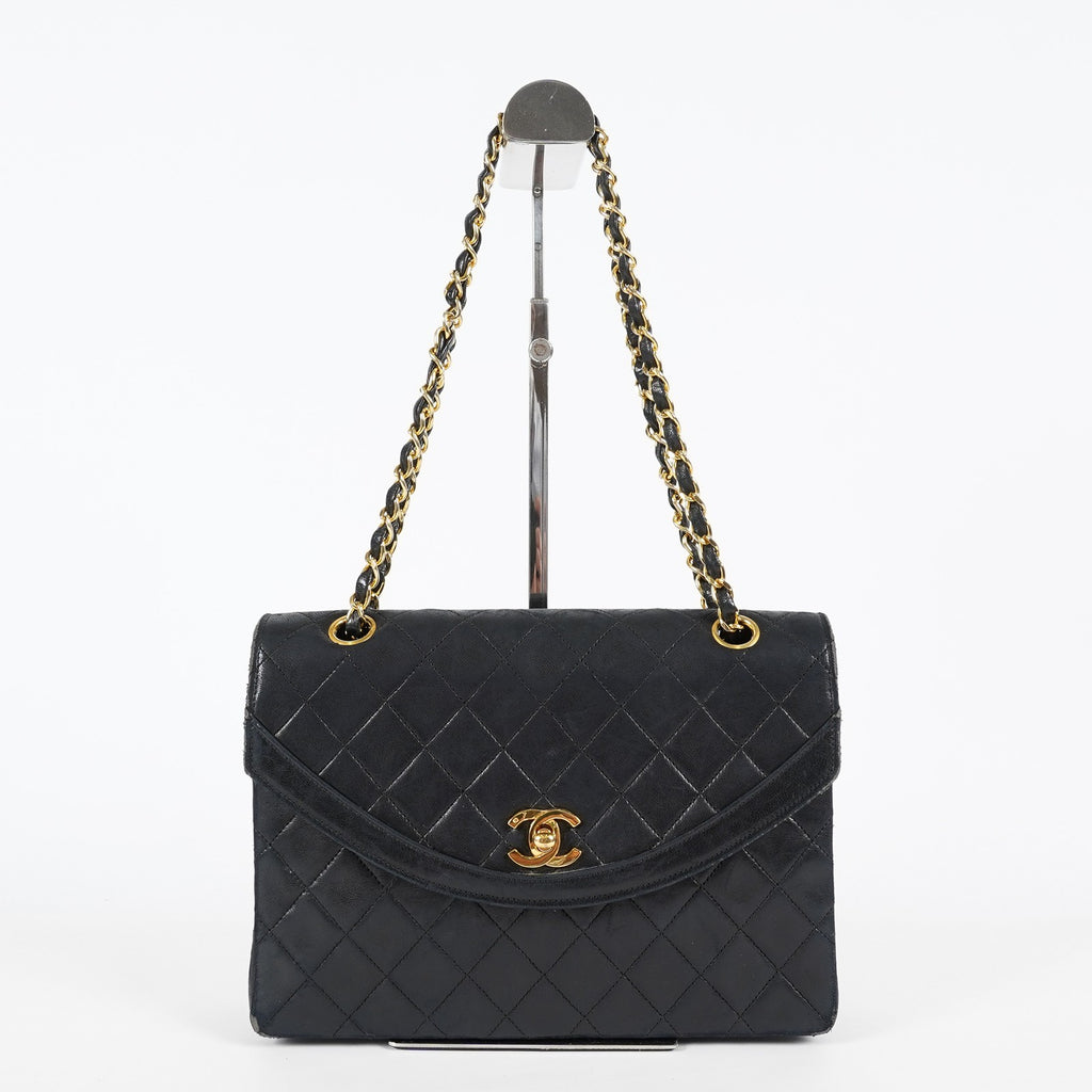 Chanel Matelasse Half Moon Flap Bag 25cm Black Quilted Chain Used 08E0717270006