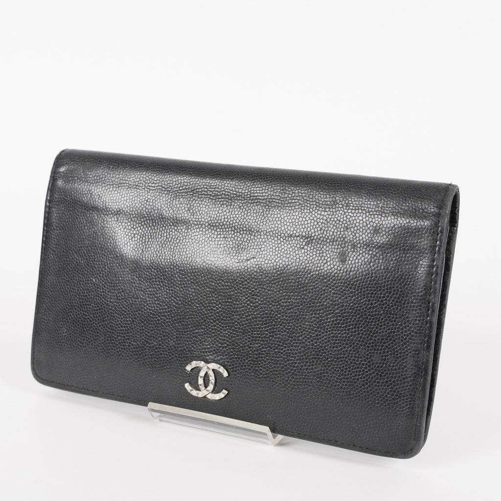 Vintage CHANEL Leather Black Bifold Wallet Classic Purse 05E412310016