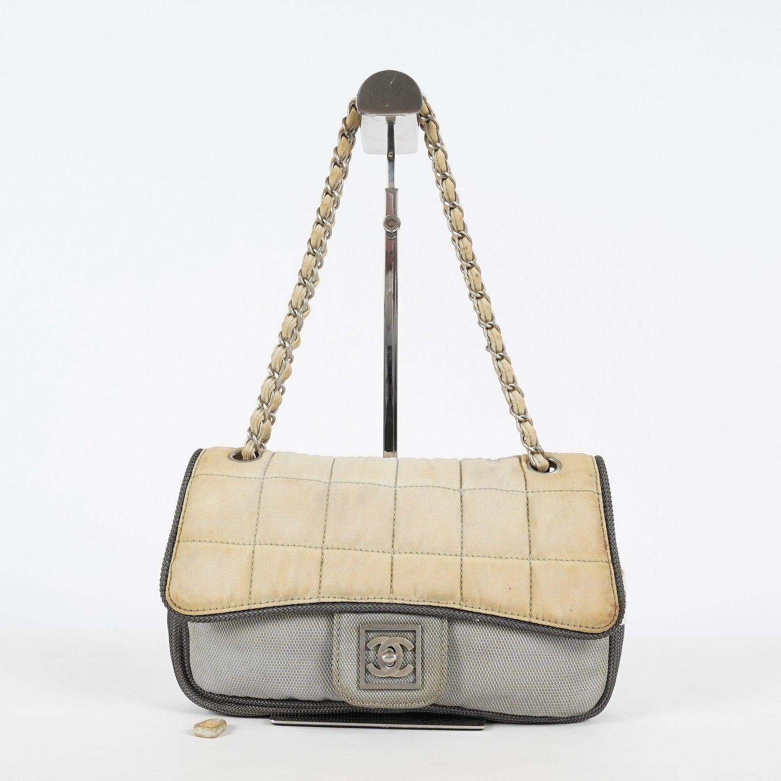 Chanel Chocolate Bar Quilted Turn Lock Shoulder Bag Beige Leather 07E317370012