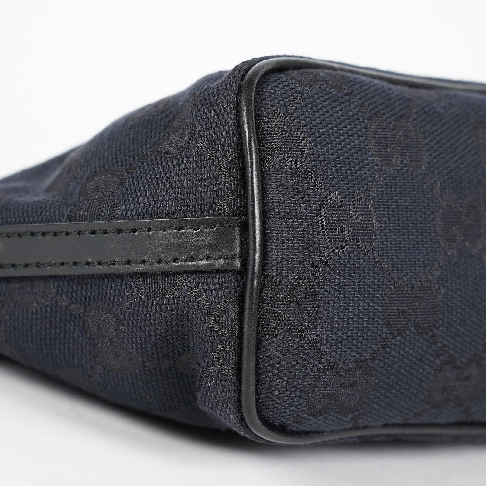 GUCCI GG Canvas Boat Pochette Shoulder Bag 22cm Black Vintage Used 08E172090010