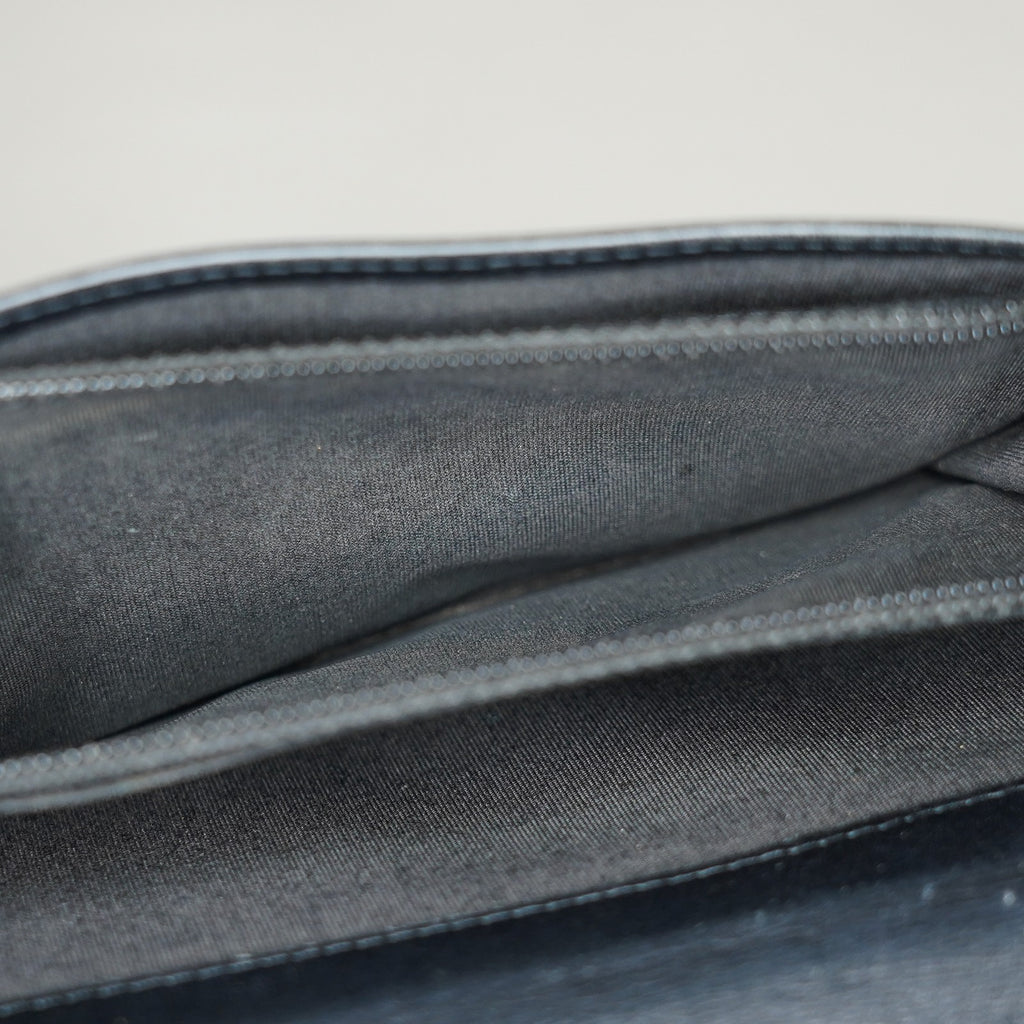 Vintage CHANEL Leather Black Bifold Wallet Classic Purse 05E412310016