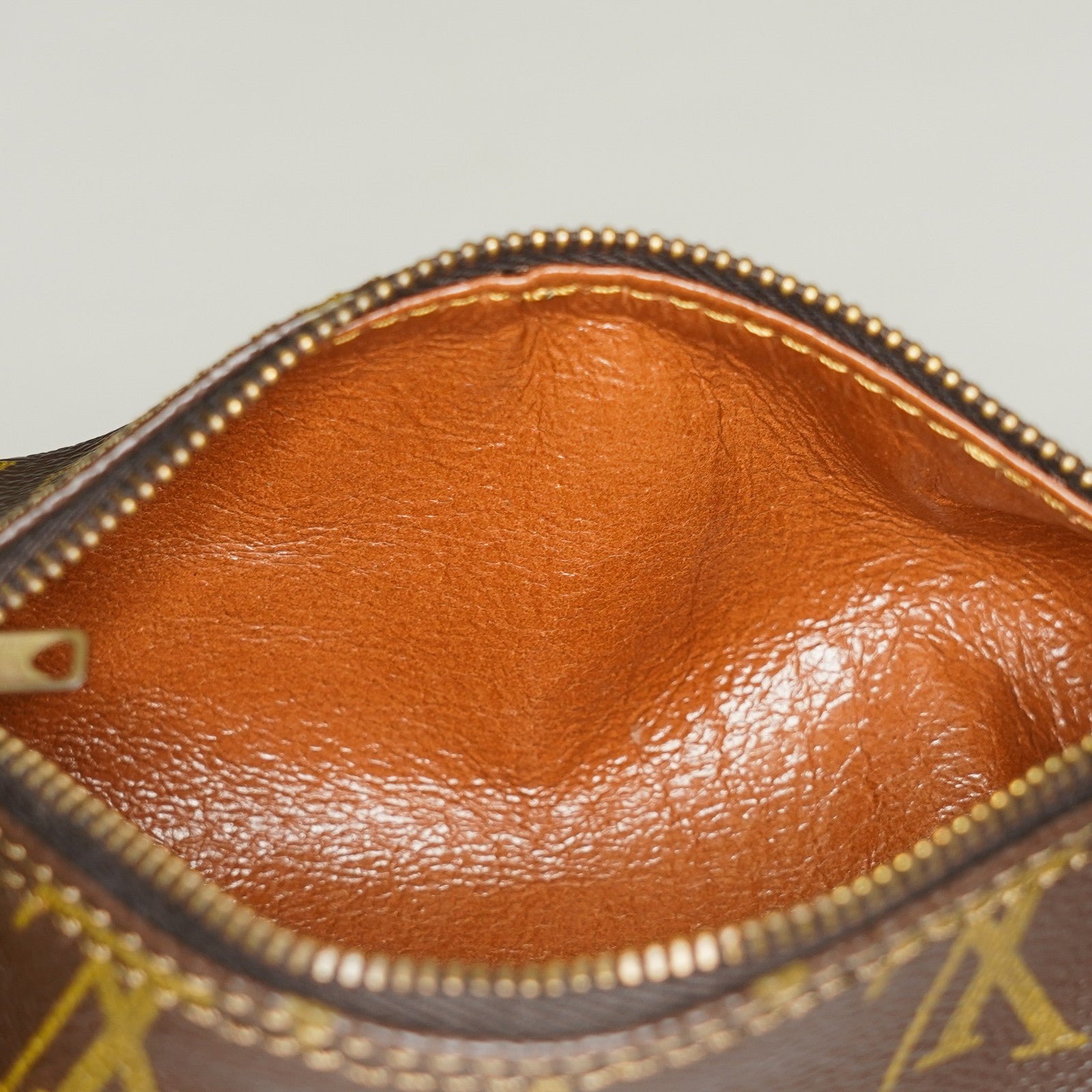 LOUIS VUITTON Monogram Papillon Pouch LV Auth vintage 05E552310016