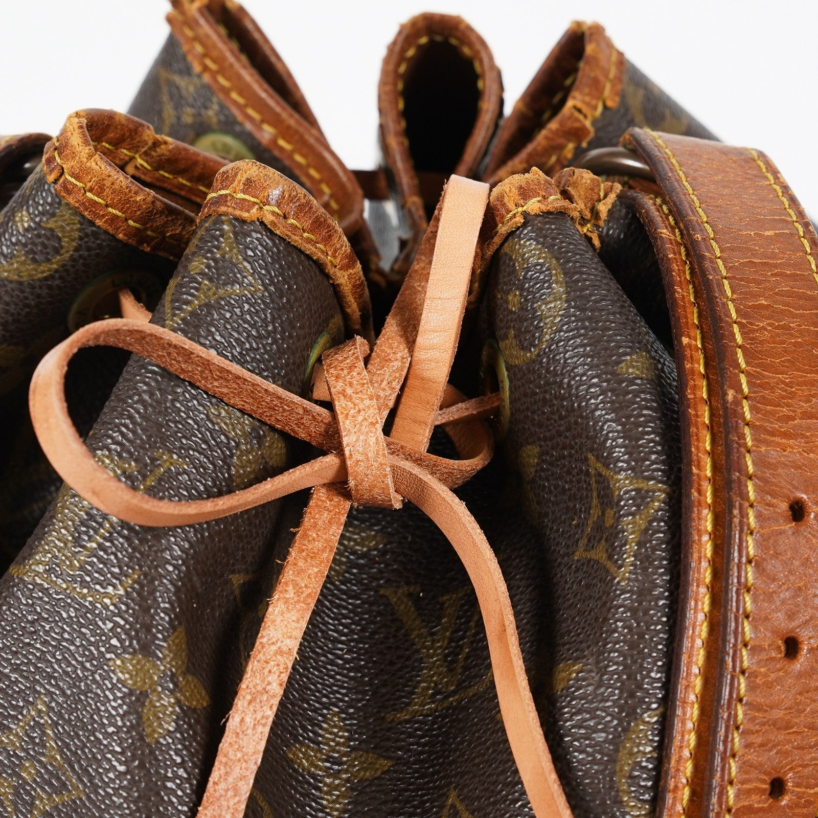 Louis Vuitton Noe M42224 Monogram Canvas Brown Drawstring Bag Used 07A172688431