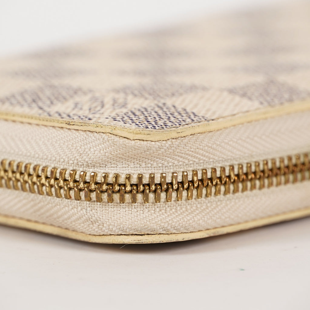 Louis Vuitton Zippy Wallet Damier Azur White Round Long PVC vintage 03T082000009
