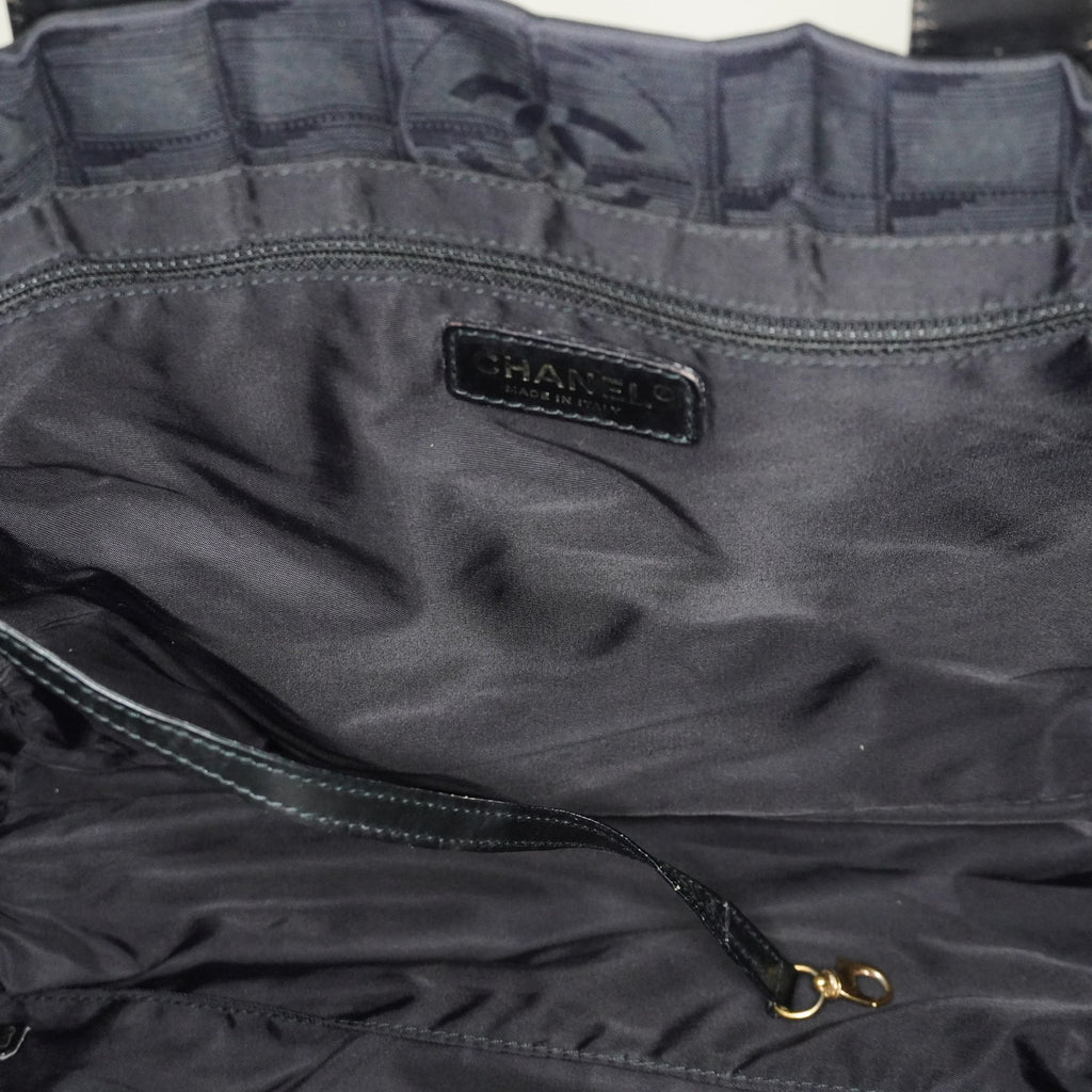 Chanel New Travel Line Tote Bag MM Black Nylon Leather Gold HW Used 08E191155007