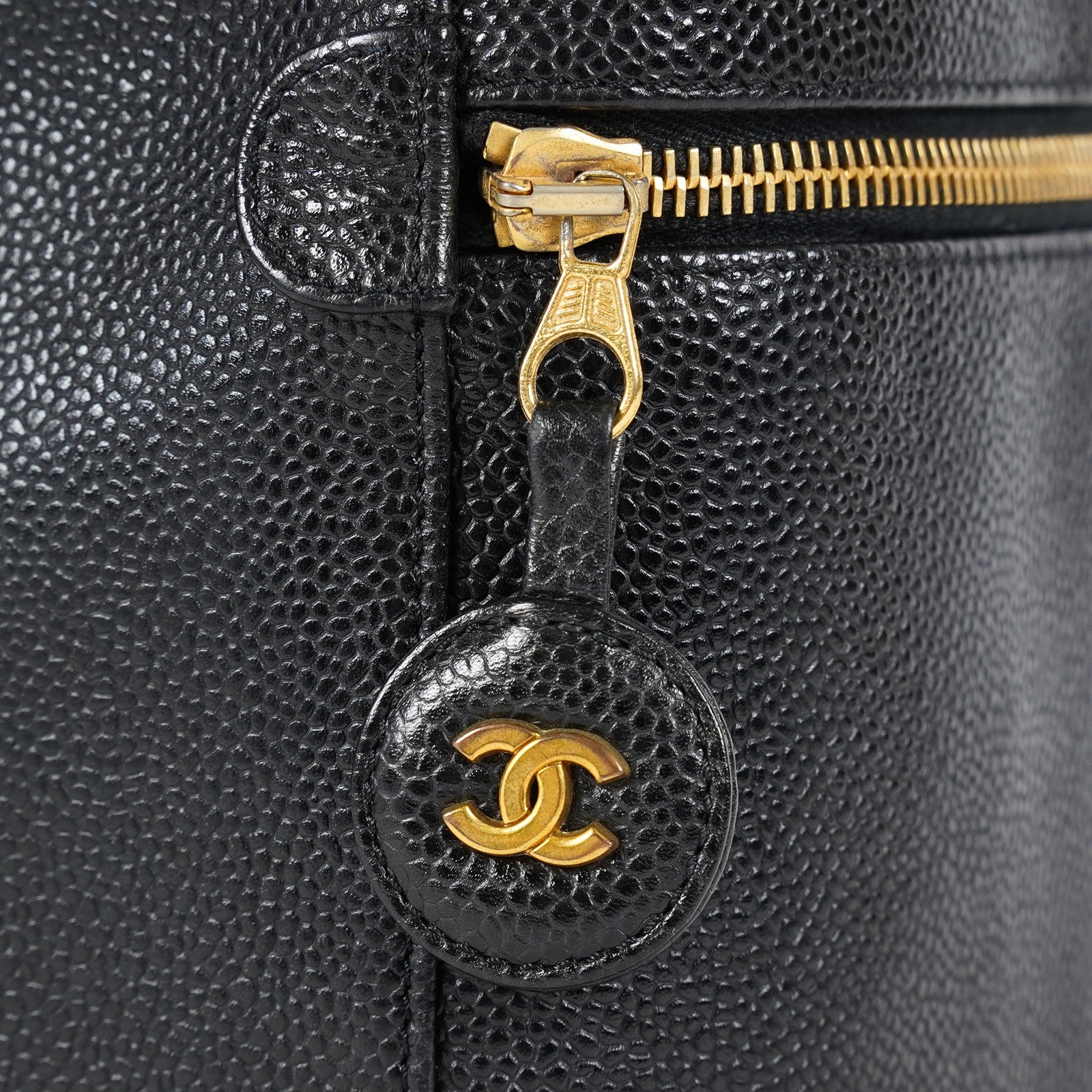 Chanel Caviar Skin CC Vanity Bag 16cm Black Leather Vintage Used 07E016820029