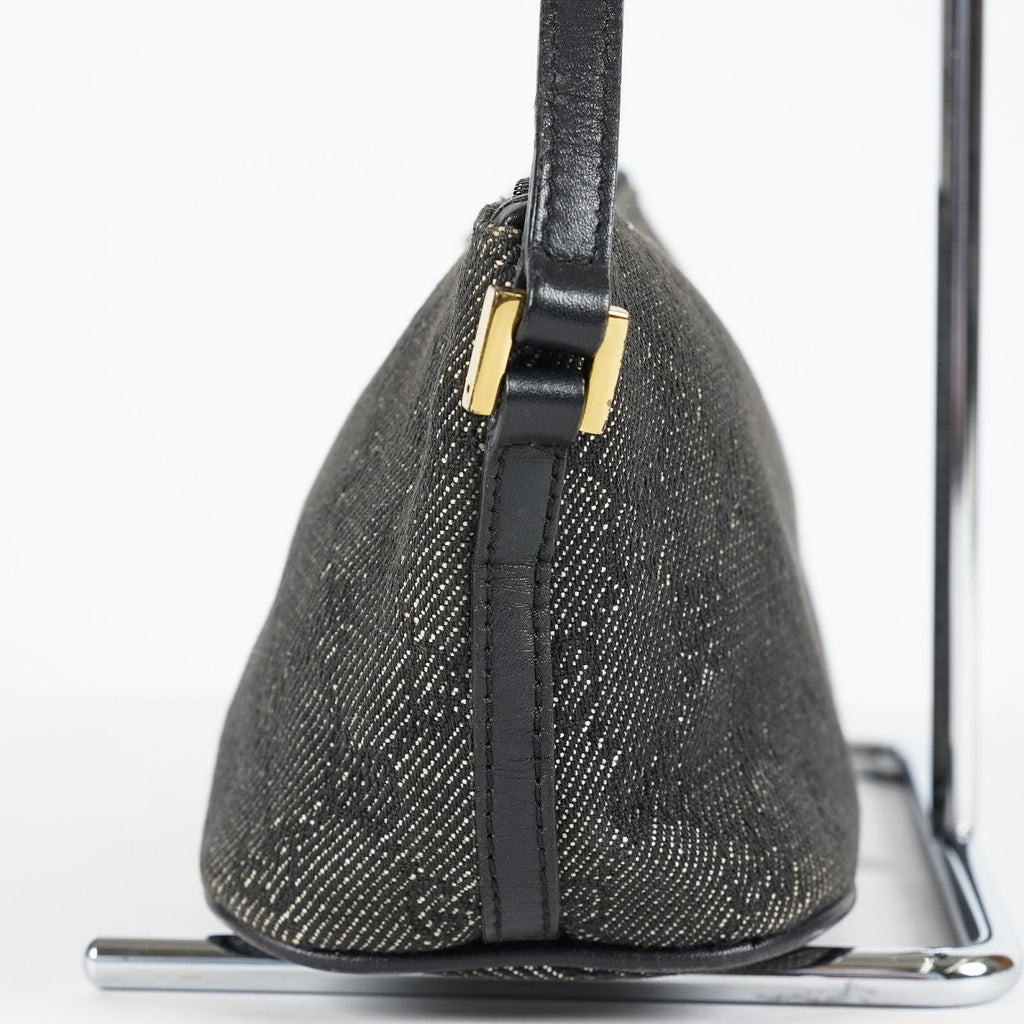 Gucci GG Canvas Boat Pochette Accessory Pouch Bag Gray Black Used 08E012530012