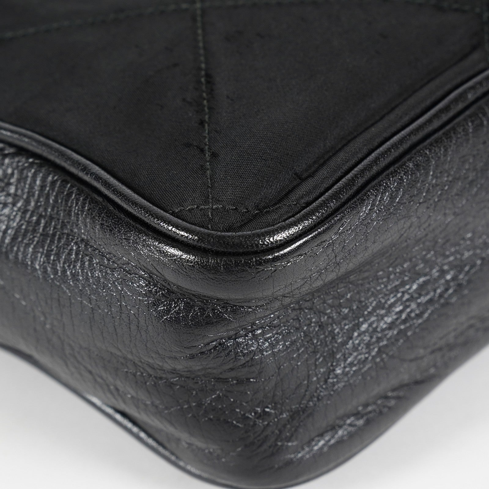Chanel Satin Leather CC Fringe Chain Shoulder Bag Black Used 07E058800027