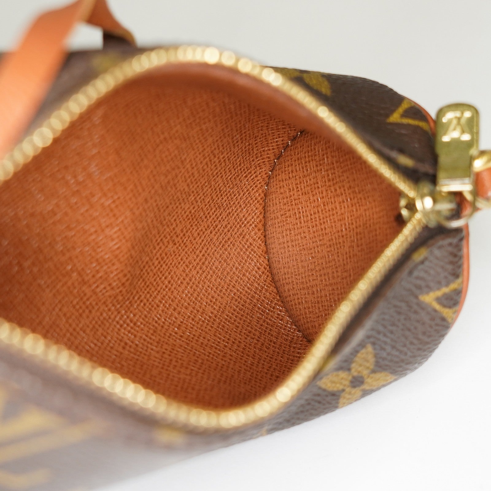 LOUIS VUITTON Monogram Papillon Pouch LV Auth vintage 05E542090016