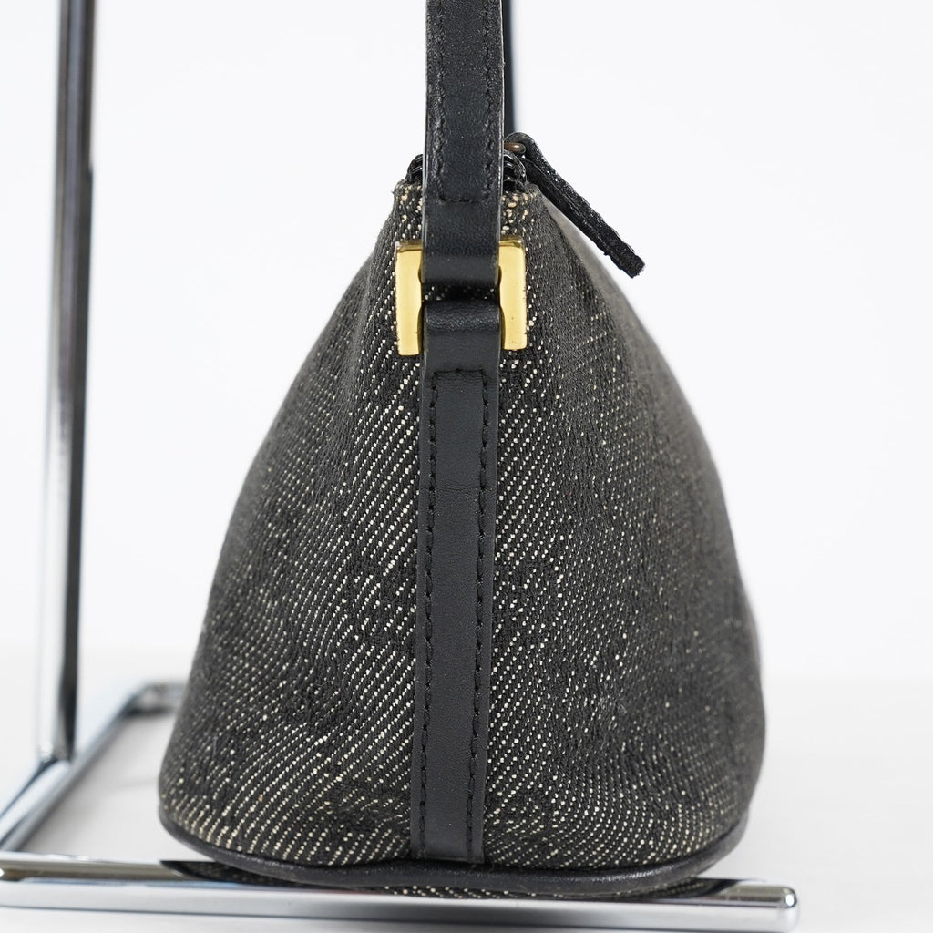 Gucci GG Canvas Boat Pochette Accessory Pouch Bag Gray Black Used 08E012530012