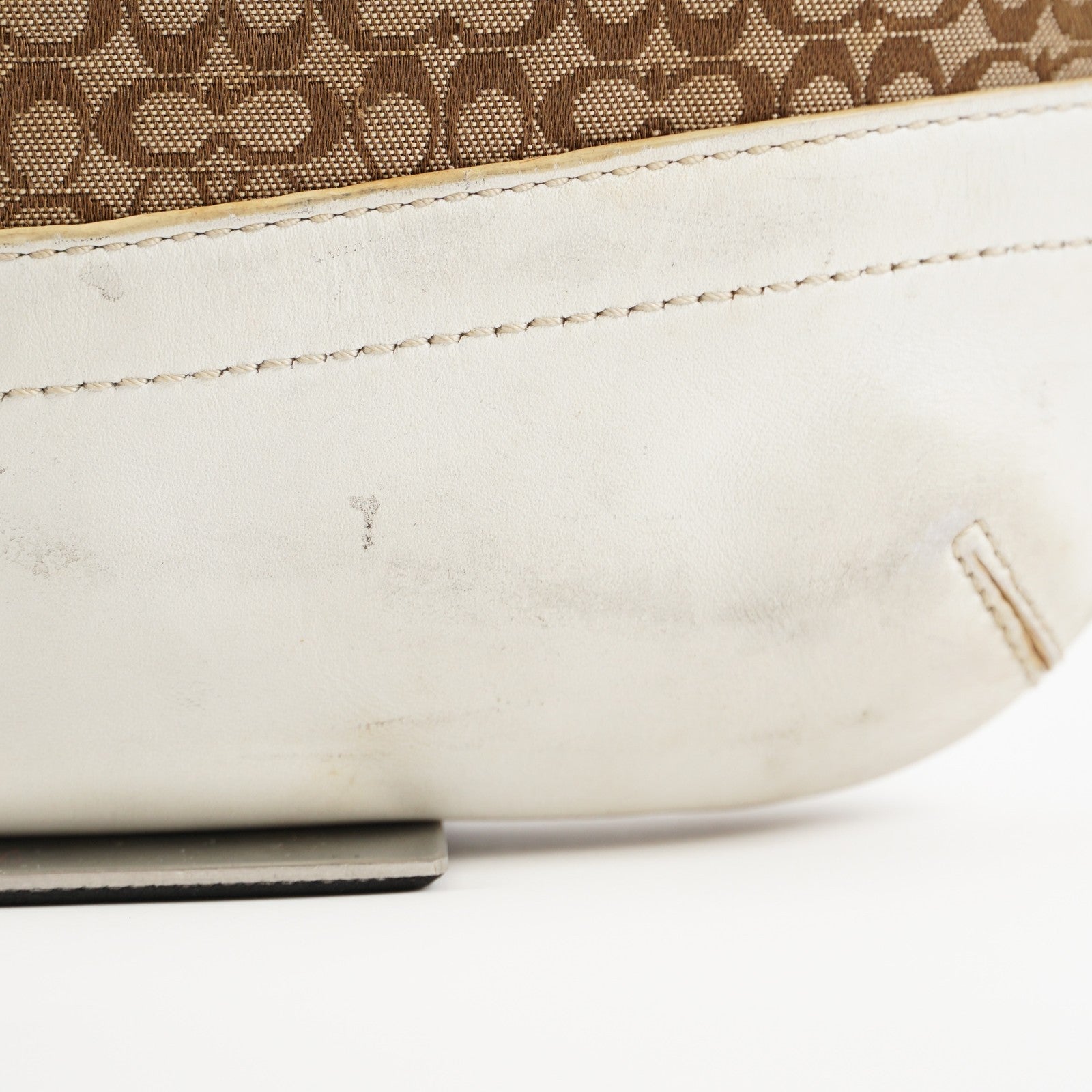 Coach Purse Logo Signature Handbags WhiteLEATHER DUFFLE HOBO  XY172