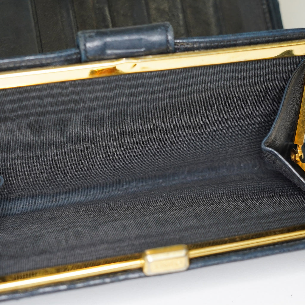Chanel Authentic Vintage (80s/90s) Black Diamond Wallet 05E571320016