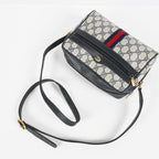 GUCCI Sherry Line GG Supreme Shoulder Bag Navy Crossbody Vintage 08E242640010