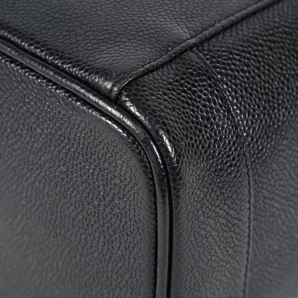 Chanel Caviar Skin CC Vanity Bag 16cm Black Leather Vintage Used 07E016820029