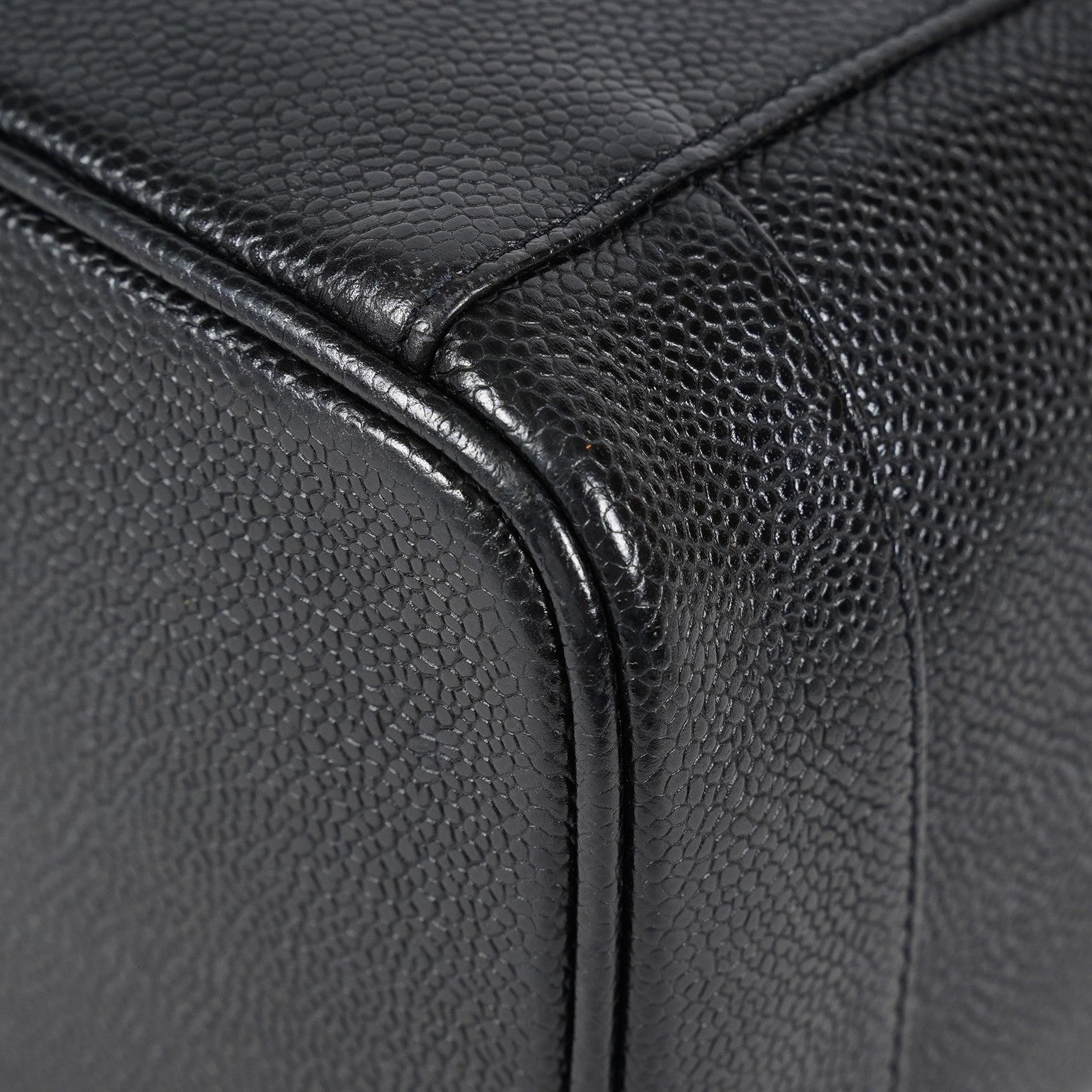 Chanel Caviar Skin CC Vanity Bag 16cm Black Leather Vintage Used 07E016820029
