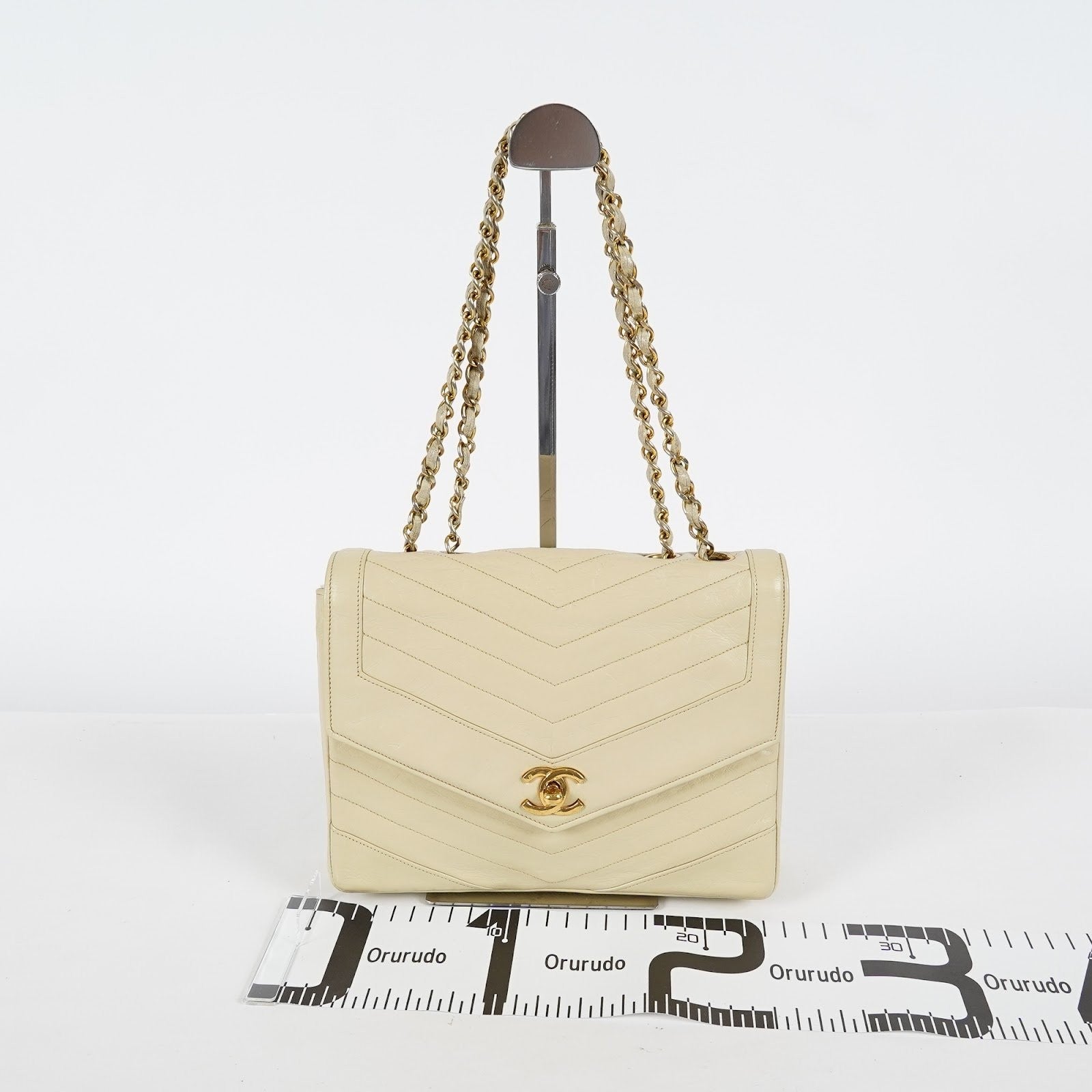 CHANEL Vintage V Stitch Flap Chain Shoulder Bag 25cm Beige Lambskin 08E077370012