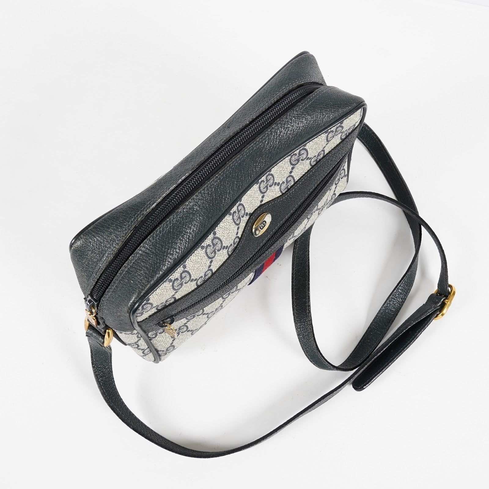 GUCCI Sherry Line GG Supreme Shoulder Bag Navy Crossbody Vintage 08E242640010
