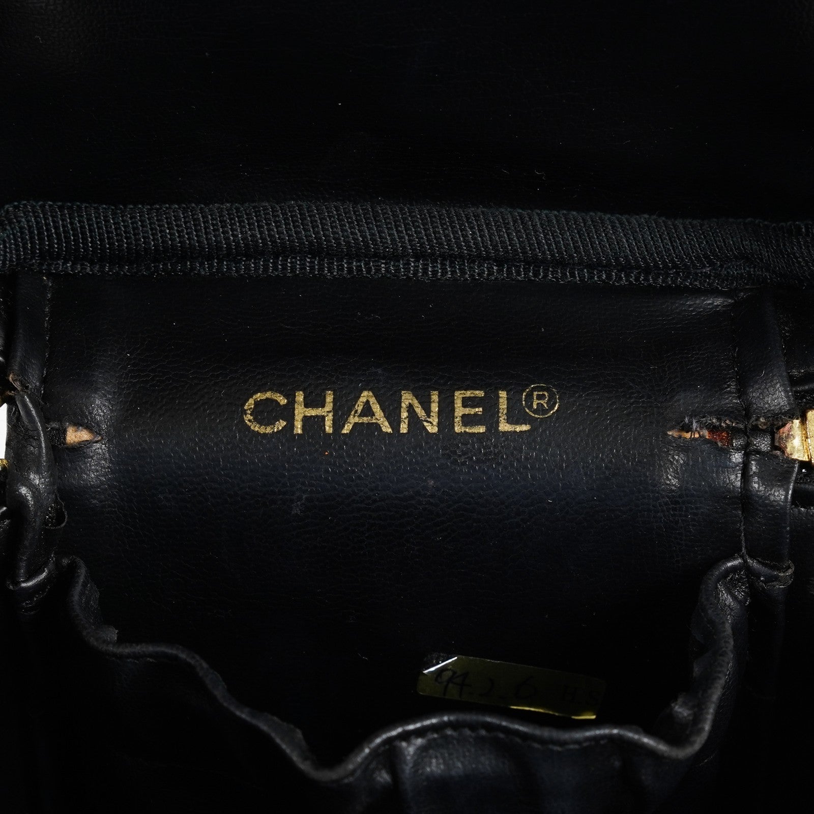 CHANEL Caviar Skin CC Vanity Bag Black Gold Hardware Vintage Case 08E047150002