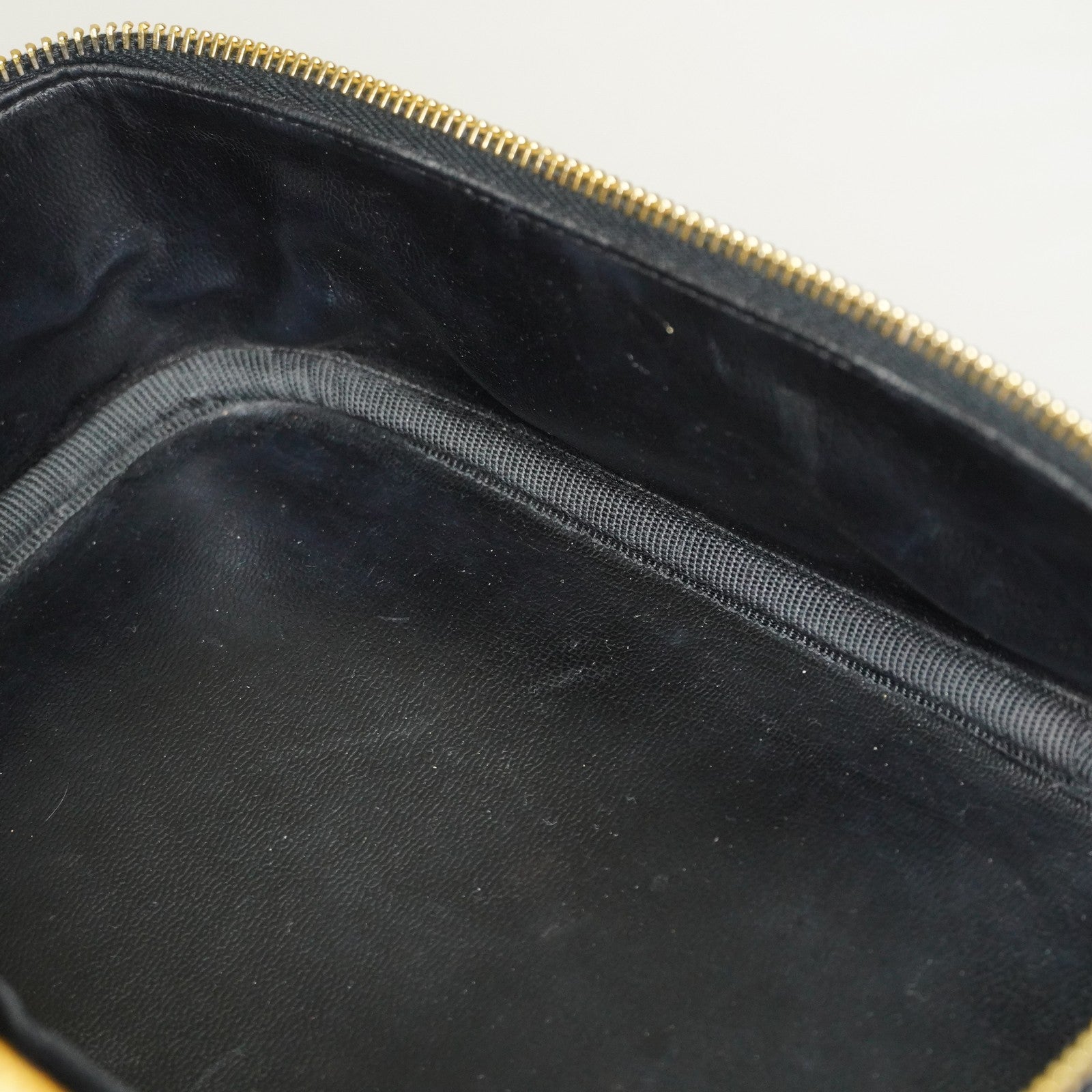 Chanel Caviar Skin CC Vanity Bag Black Leather Used Vintage 07E046490027