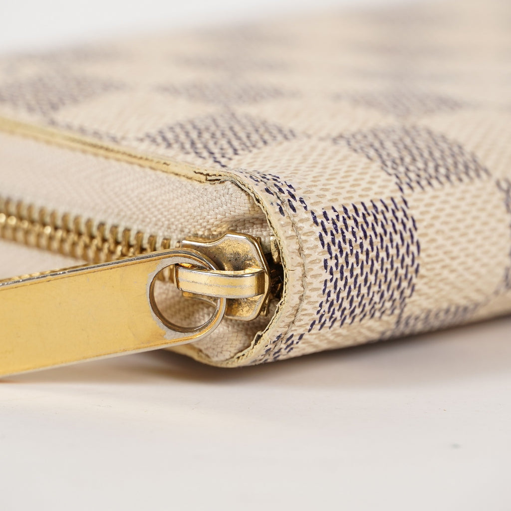 Louis Vuitton Zippy Wallet Damier Azur White Round Long PVC vintage 03T082000009