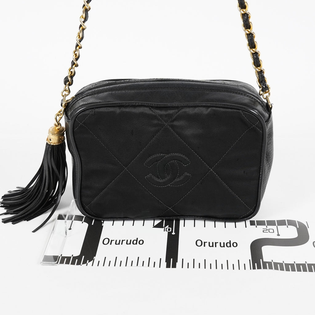 Chanel Satin Leather CC Fringe Chain Shoulder Bag Black Used 07E058800027