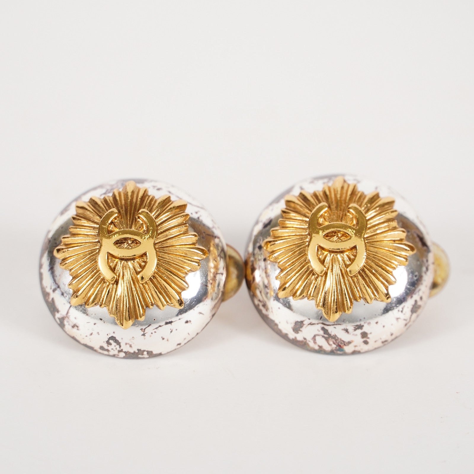 CHANEL Earrings Coco Mark CC Gold Tone Logo Medal Round Coin 05E601870016