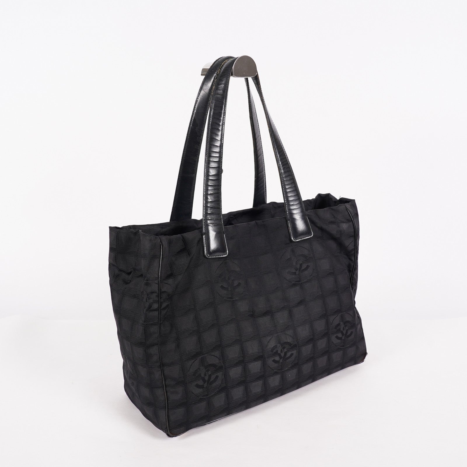 Chanel Old Travel Line Tote MM Black Nylon Shoulder Bag CC Used 06E111155030