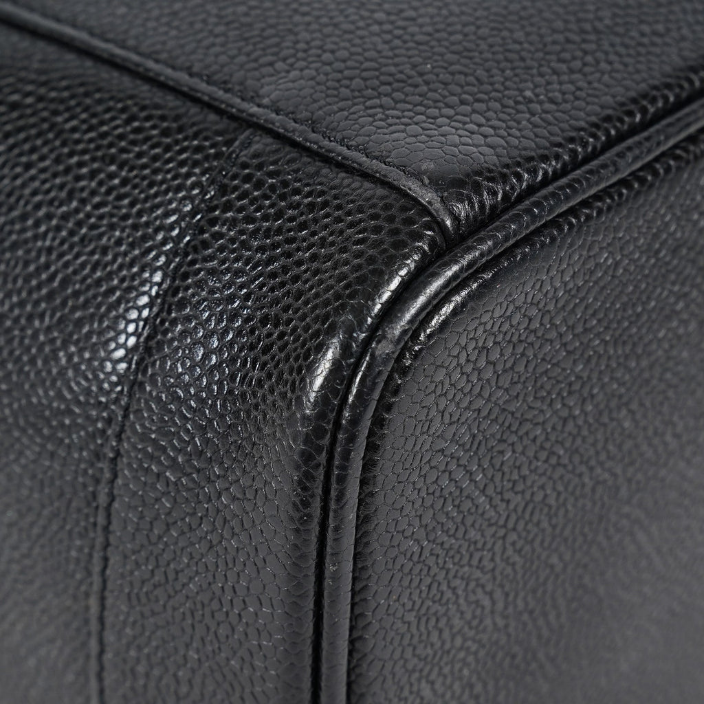 Chanel Caviar Skin CC Vanity Bag 16cm Black Leather Vintage Used 07E016820029