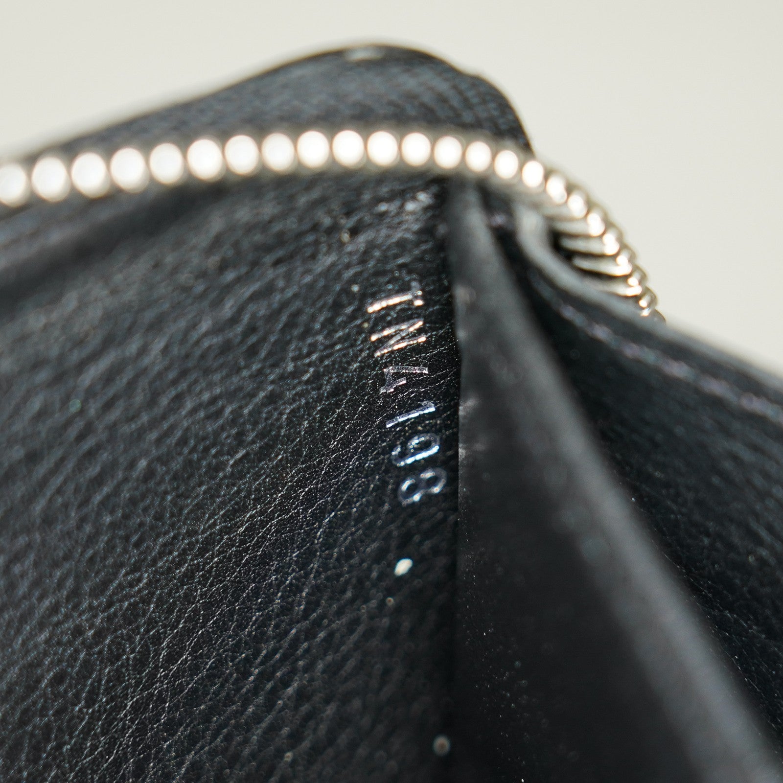 Louis Vuitton Monogram Mahina Zippy Zip-Around Wallet M61867 Noir 03T022500009