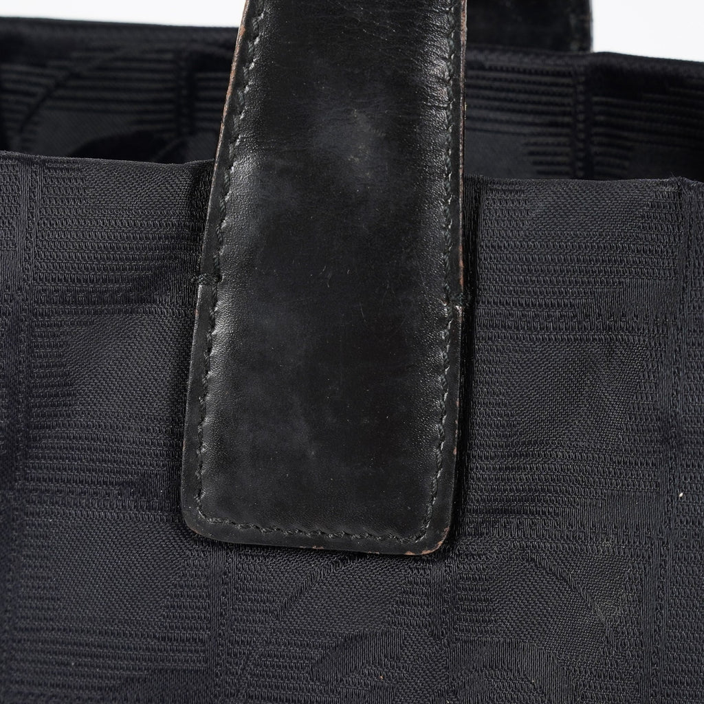 Chanel New Travel Line Tote Bag MM Black Nylon Leather Gold HW Used 08E191155007