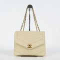 CHANEL Vintage V Stitch Flap Chain Shoulder Bag 25cm Beige Lambskin 08E077370012