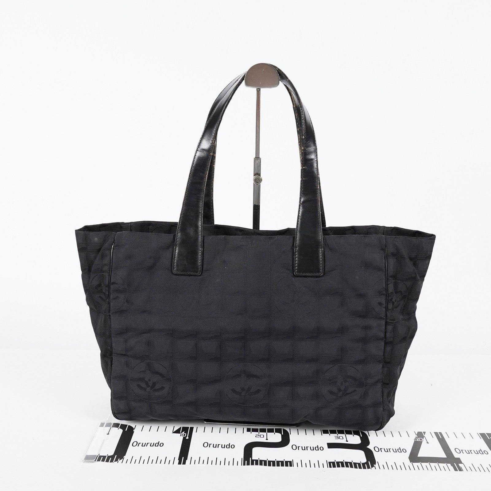Chanel New Travel Line Tote Bag MM Black Nylon Leather Gold HW Used 08E191155007