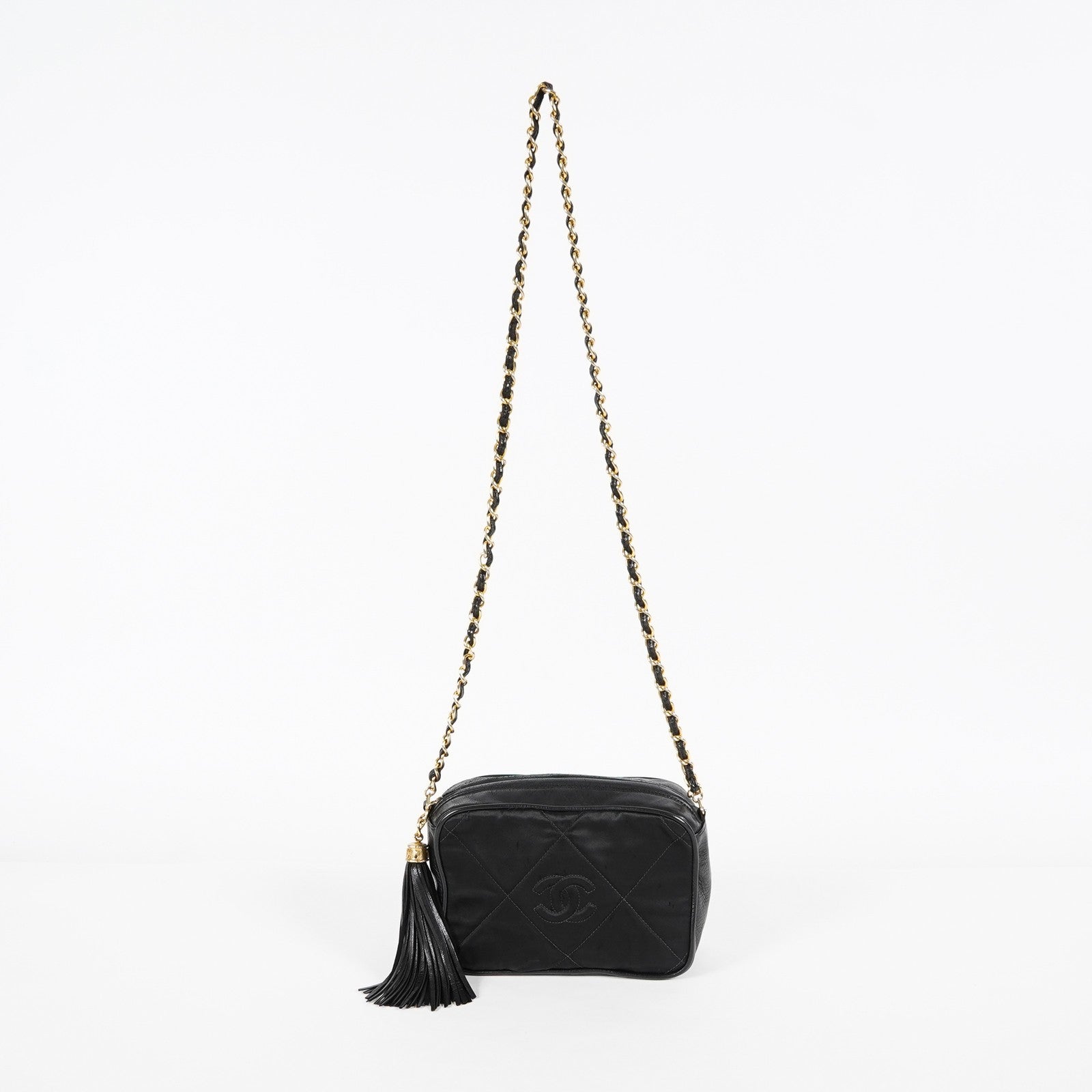 Chanel Satin Leather CC Fringe Chain Shoulder Bag Black Used 07E058800027