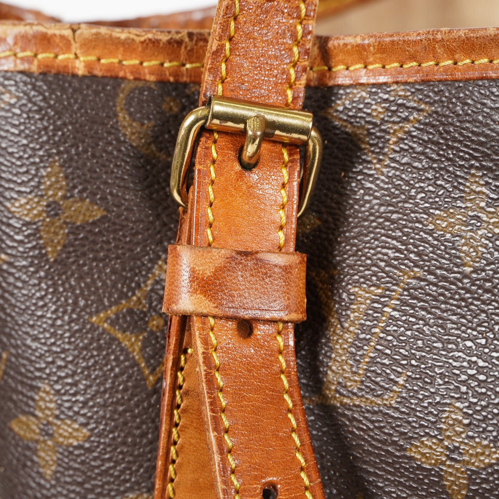 LOUIS VUITTON Monogram Bucket GM Shoulder Bag LV vintage M42236 05E102640013