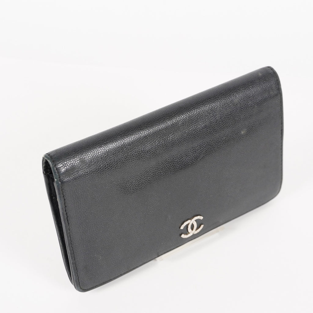 Vintage CHANEL Leather Black Bifold Wallet Classic Purse 05E412310016