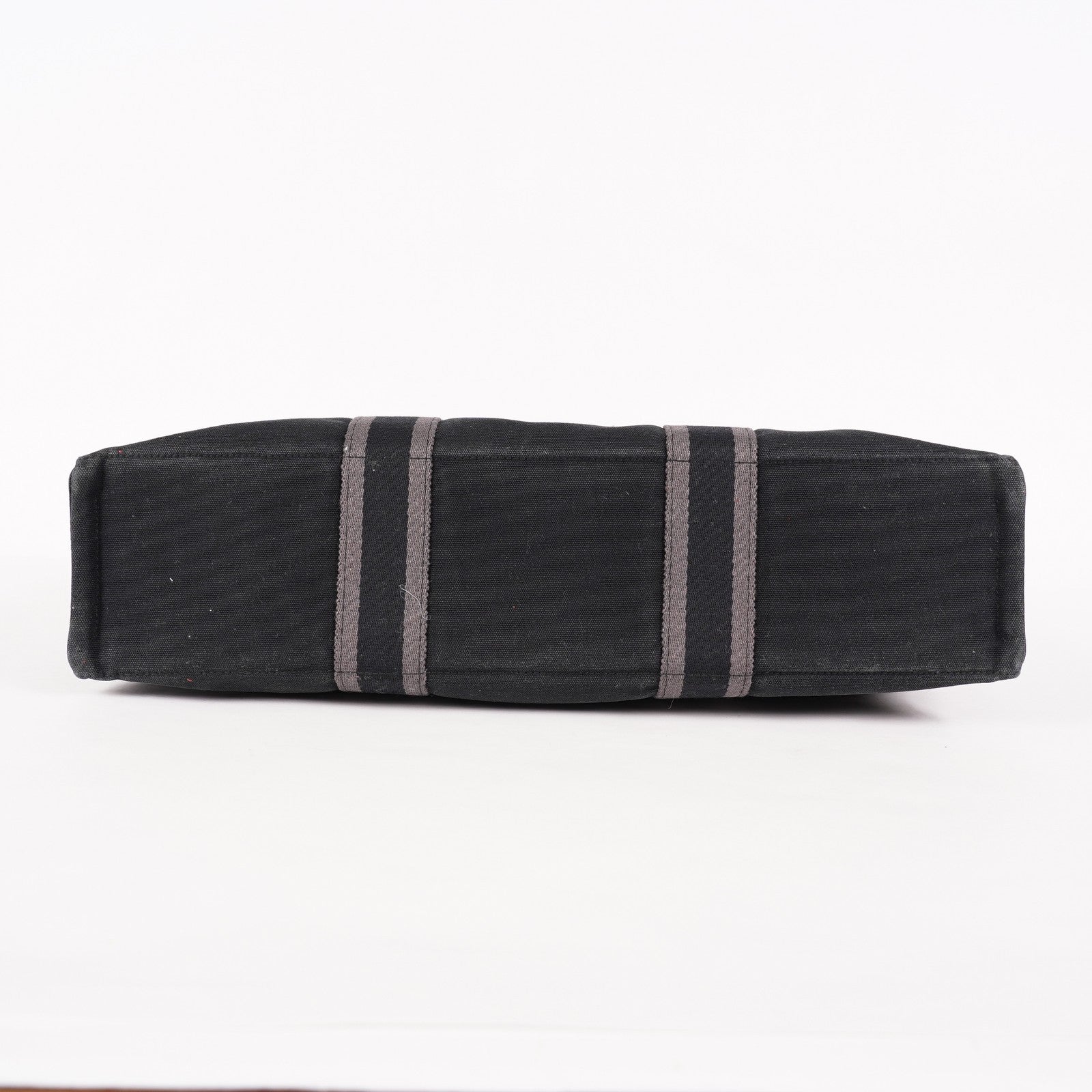 Hermes Fourre-Tout MM Huroto Tote Bag Black 06E31715025