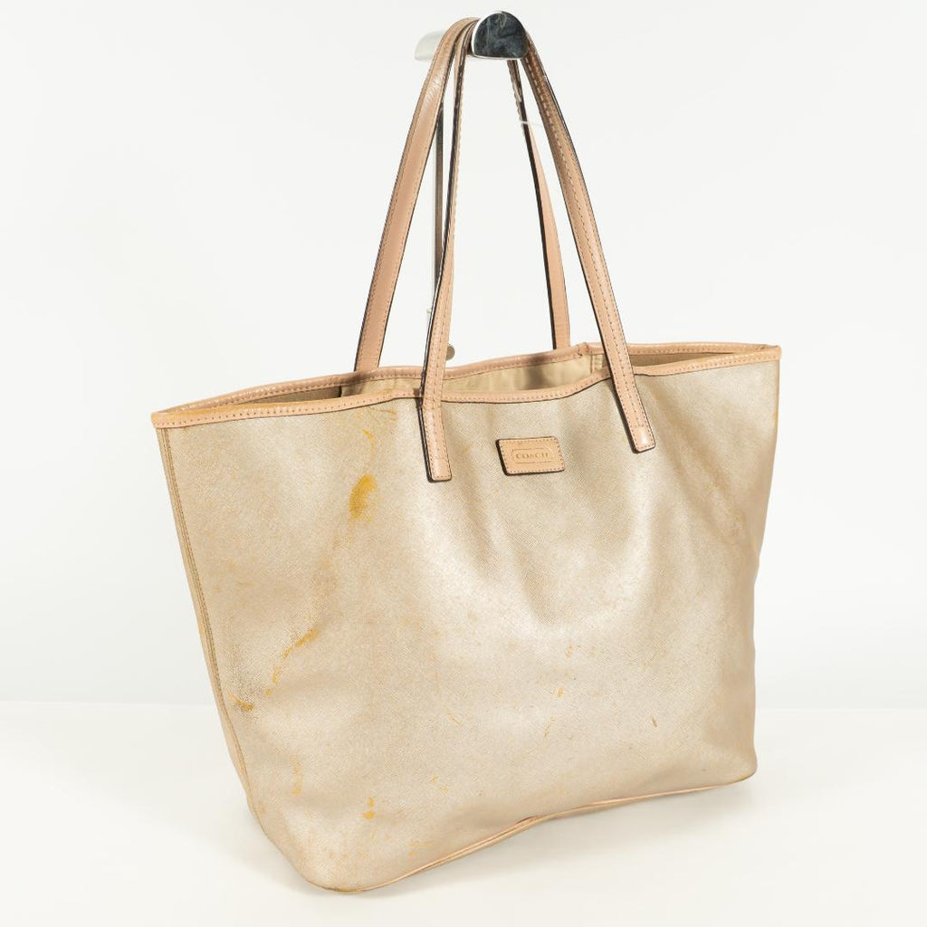 COACH handbag gold beige leather Simple design With  long strap  Tariff included