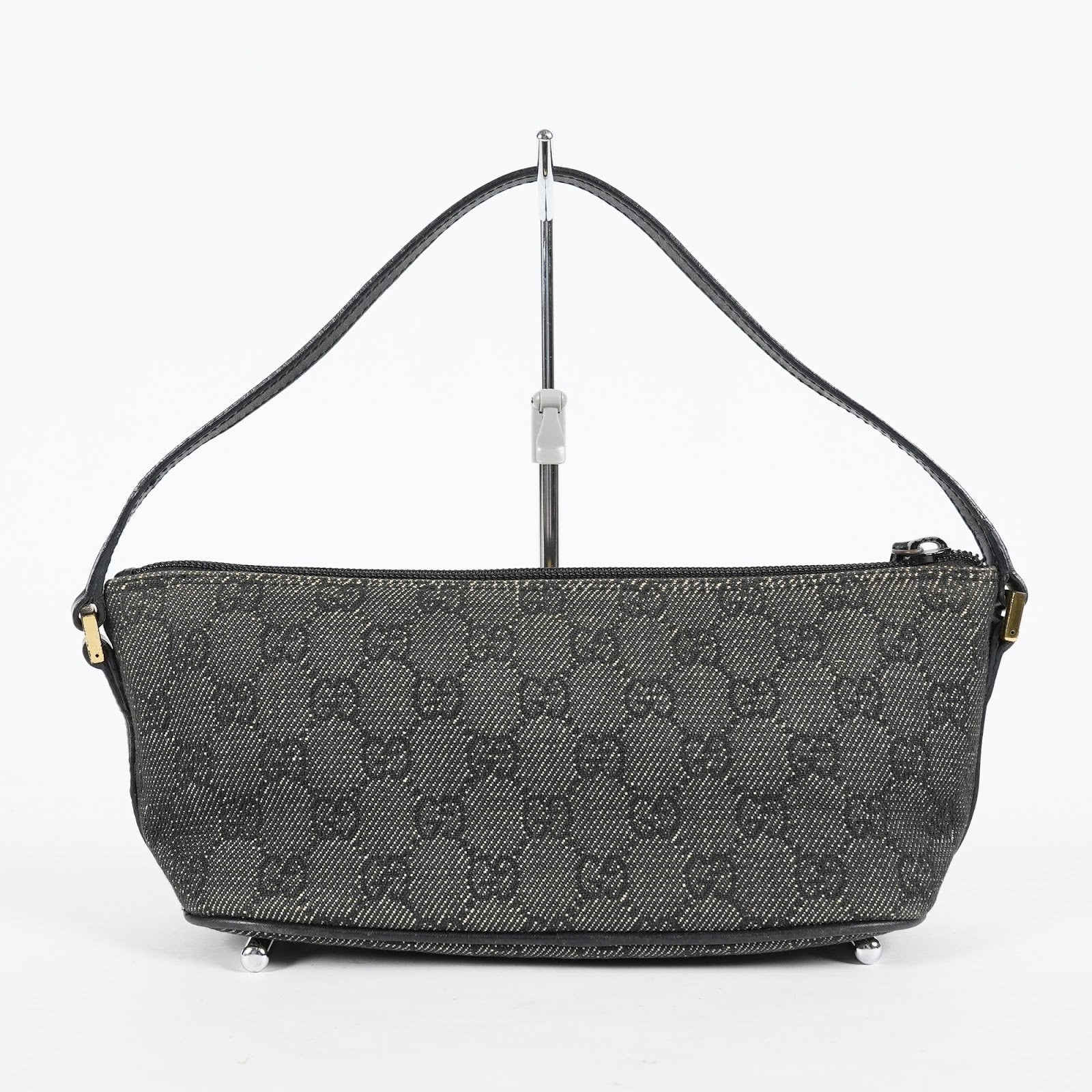 Gucci GG Canvas Boat Pochette Accessory Pouch Bag Gray Black Used 08E012530012
