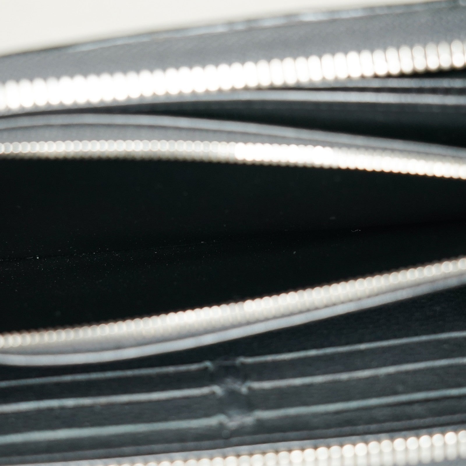 Louis Vuitton Monogram Mahina Zippy Zip-Around Wallet M61867 Noir 03T022500009