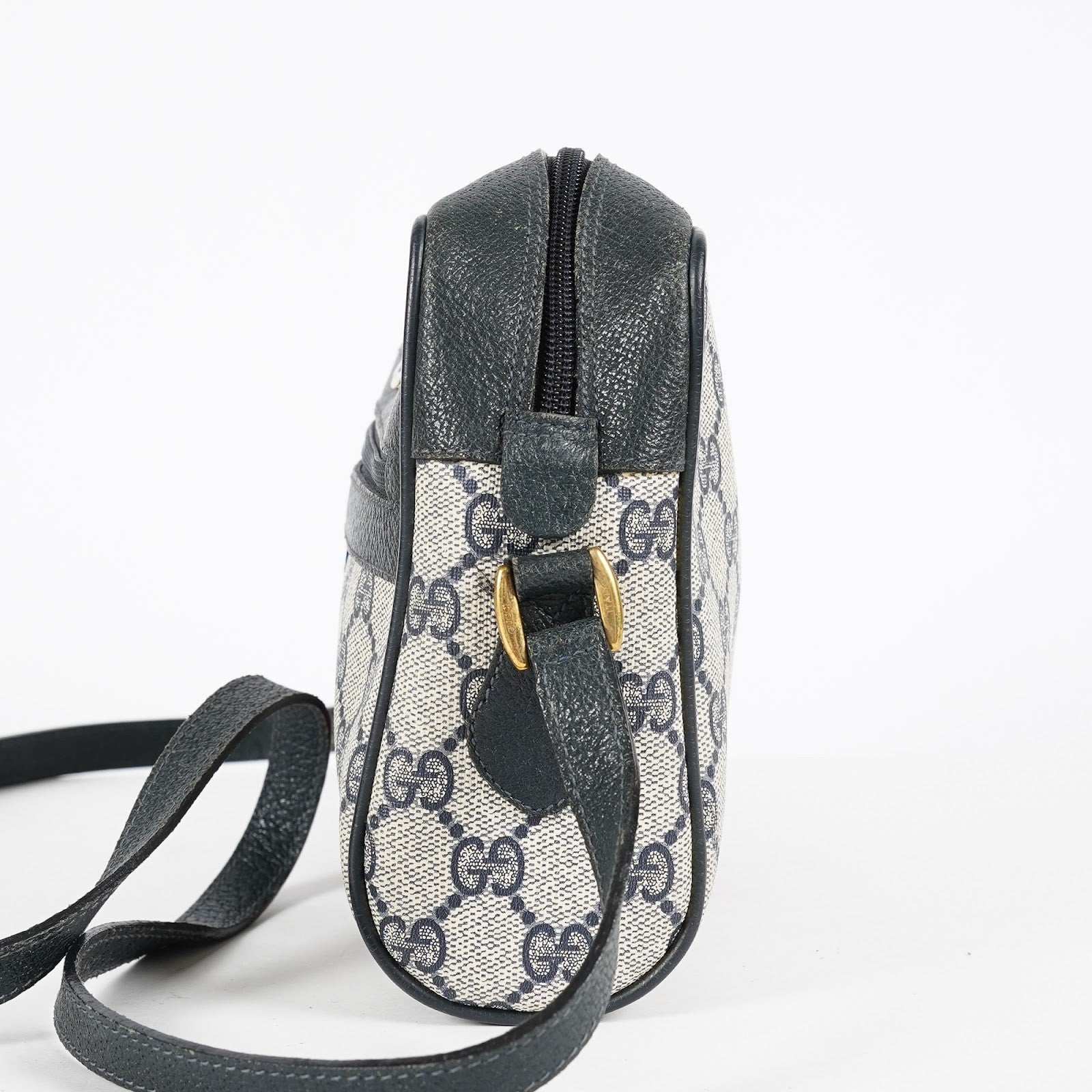 GUCCI Sherry Line GG Supreme Shoulder Bag Navy Crossbody Vintage 08E242640010