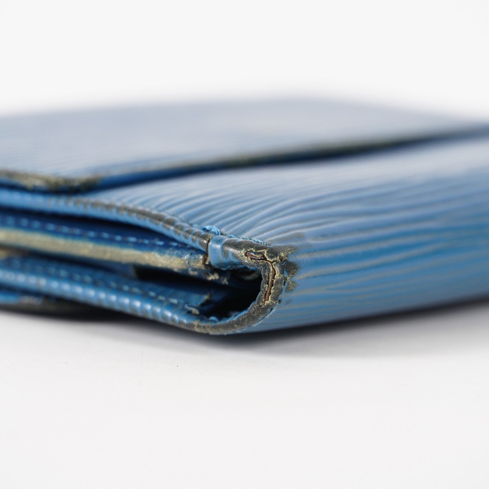 Louis Vuitton Blue Epi Leather Elise Compact Wallet  XY215