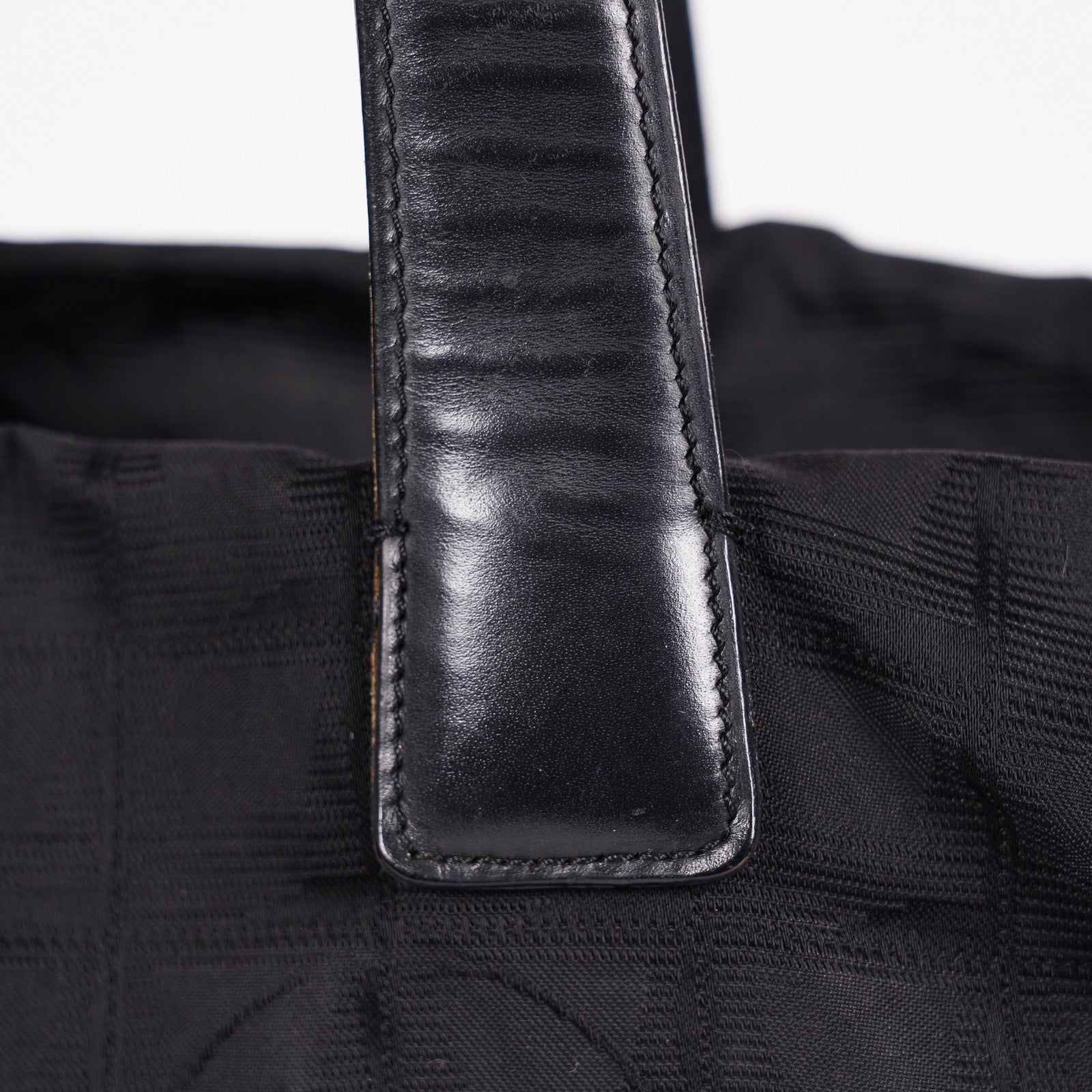 Chanel Old Travel Line Tote MM Black Nylon Shoulder Bag CC Used 06E111155030