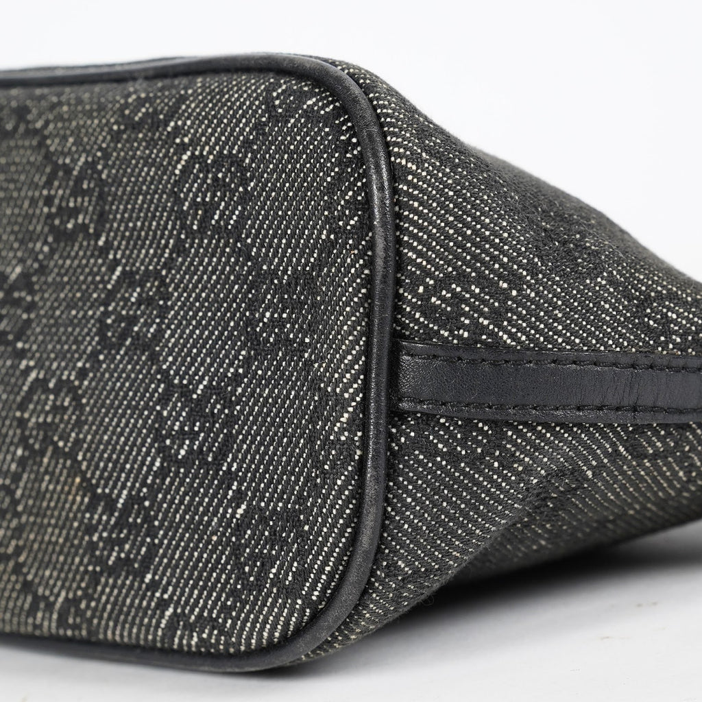 Gucci GG Canvas Boat Pochette Accessory Pouch Bag Gray Black Used 08E012530012
